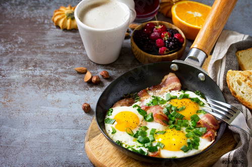 Petit-déjeuner continental