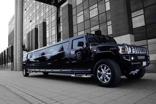 Transfert Aéroport en Hummer Limo