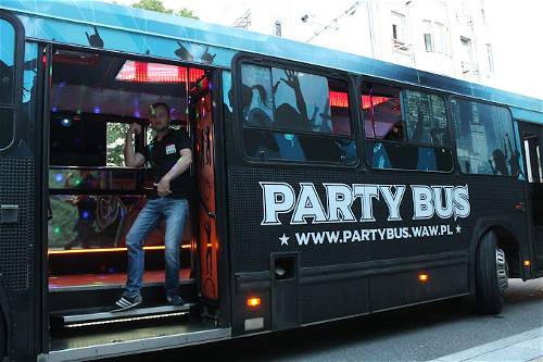 Partybus + Strip